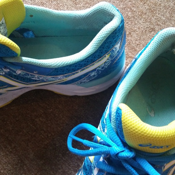 Asics and Nike Women's Running Shoes - Picture 2 of 3